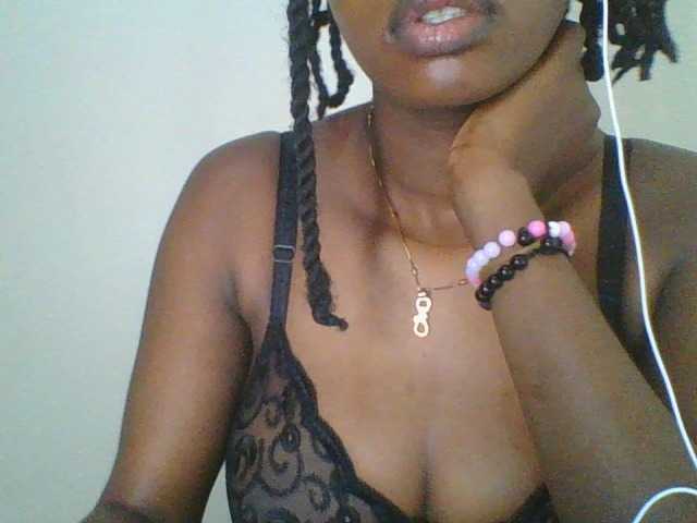 Juicybaby1, live now on BongaCams