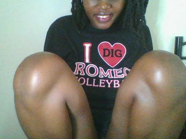 Juicybaby1 live cam on BongaCams