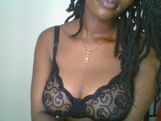 Juicybaby1 live cam on BongaCams