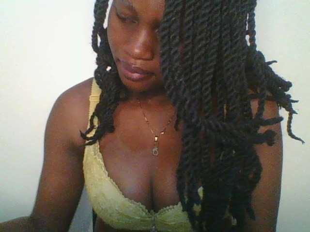 Juicybaby1 live cam on BongaCams