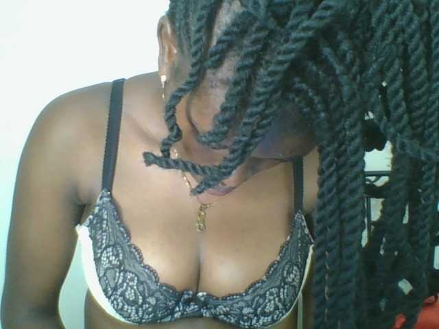 Juicybaby1 live cam on BongaCams
