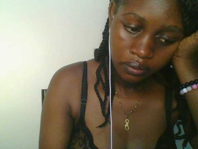 Juicybaby1 live cam on BongaCams