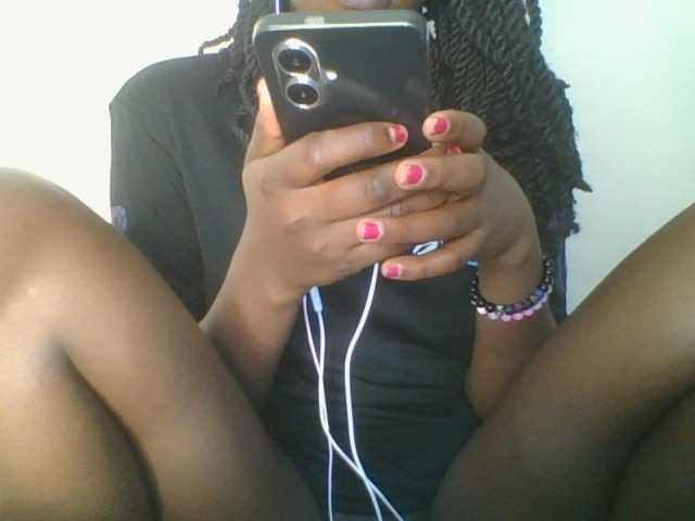 Juicybaby1 live cam on BongaCams