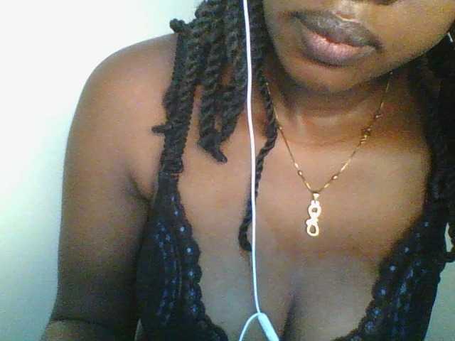 Juicybaby1 live cam on BongaCams