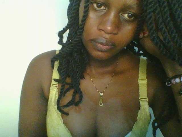 Juicybaby1 live cam on BongaCams