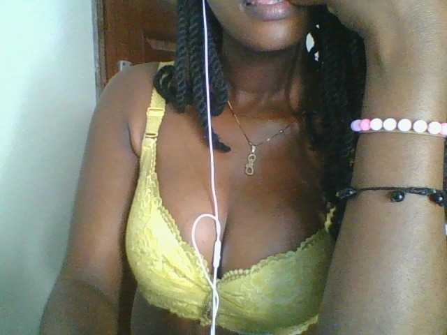 Juicybaby1 live cam on BongaCams