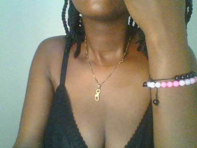 Juicybaby1 live cam on BongaCams