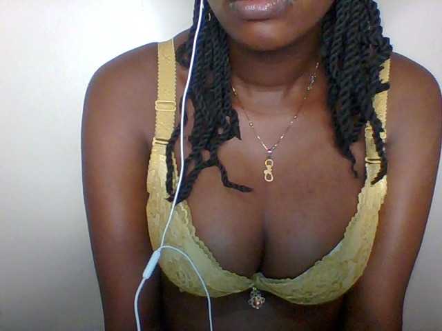 Juicybaby1 live cam on BongaCams