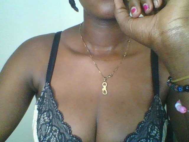 Juicybaby1 live cam on BongaCams