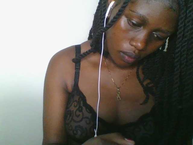 Juicybaby1 live cam on BongaCams