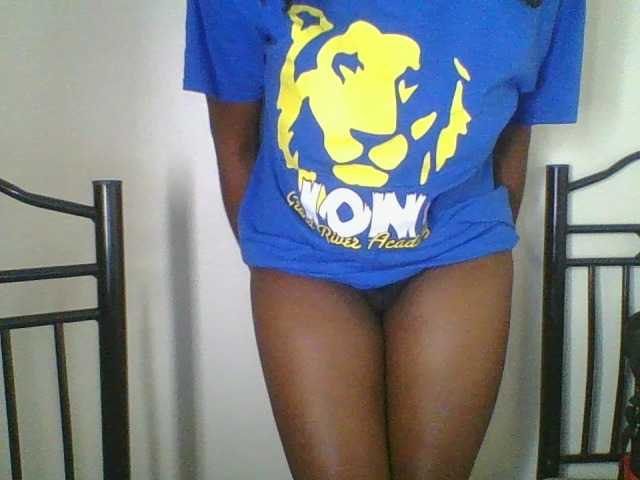 Juicybaby1 live cam on BongaCams