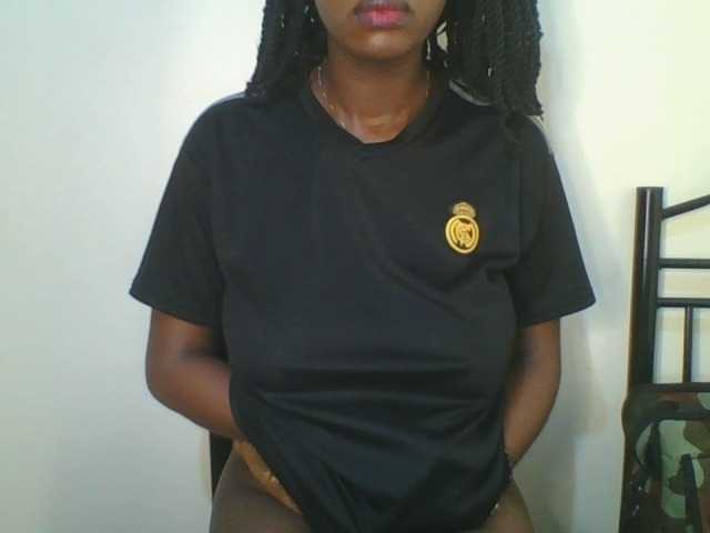 Juicybaby1 live cam on BongaCams