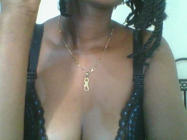 Juicybaby1 live cam on BongaCams