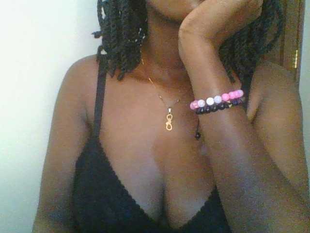 Juicybaby1 live cam on BongaCams