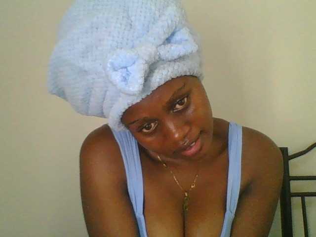 Juicybaby1 live cam on BongaCams