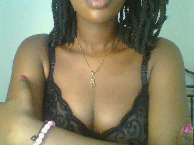 Juicybaby1 live cam on BongaCams