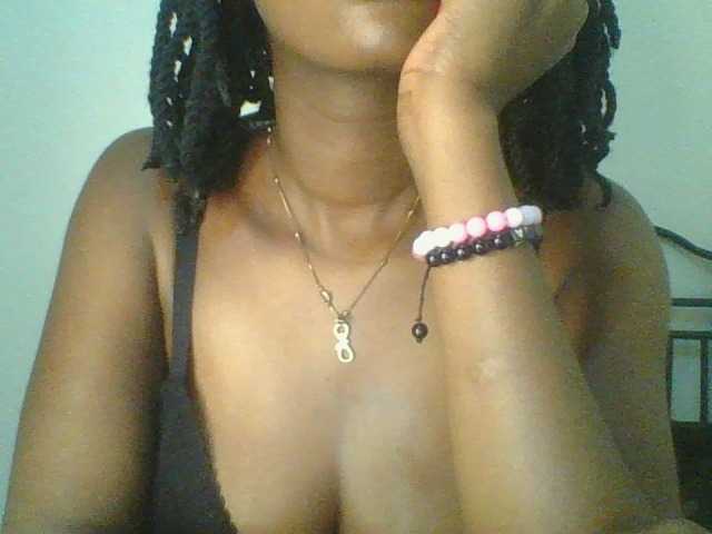 Juicybaby1 live cam on BongaCams
