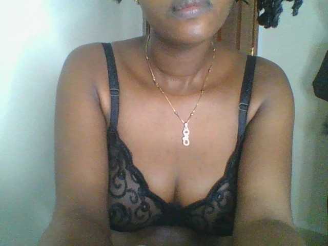 Juicybaby1 live cam on BongaCams
