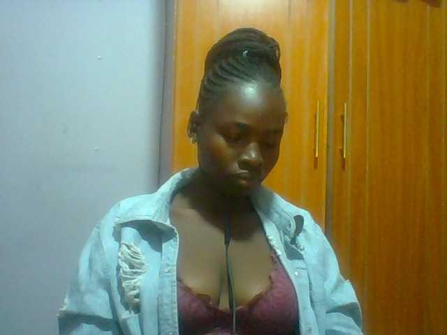 Sexie-ass live cam on BongaCams
