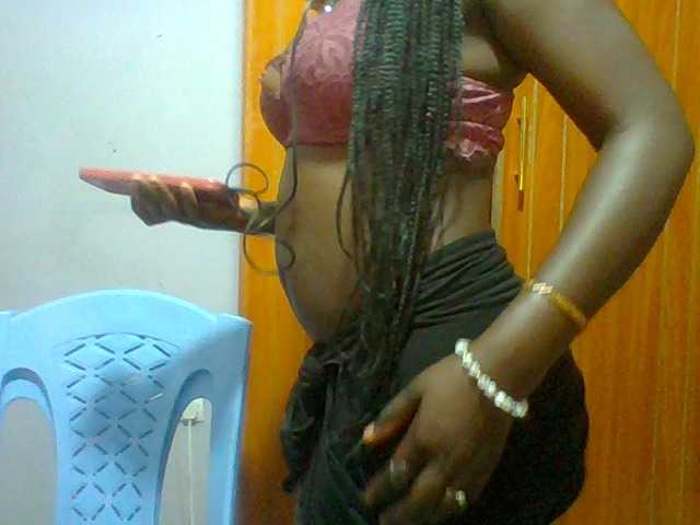 Sexie-ass live cam on BongaCams