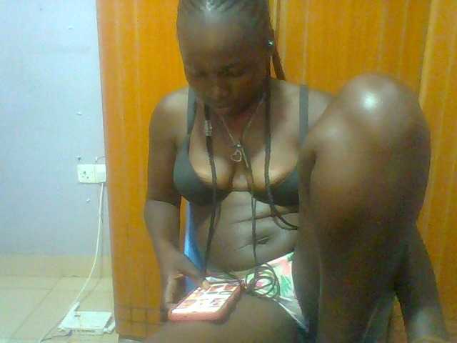 Sexie-ass live cam on BongaCams