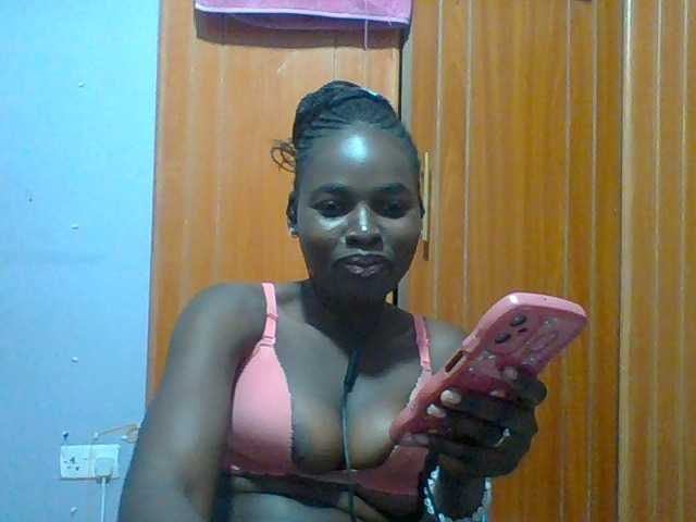 Sexie-ass live cam on BongaCams