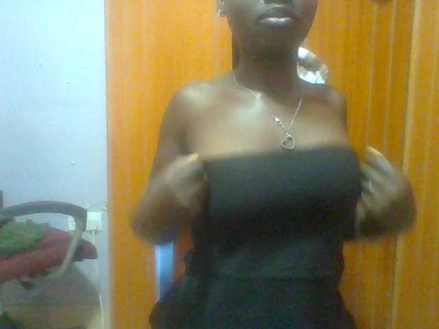 Sexie-ass live cam on BongaCams