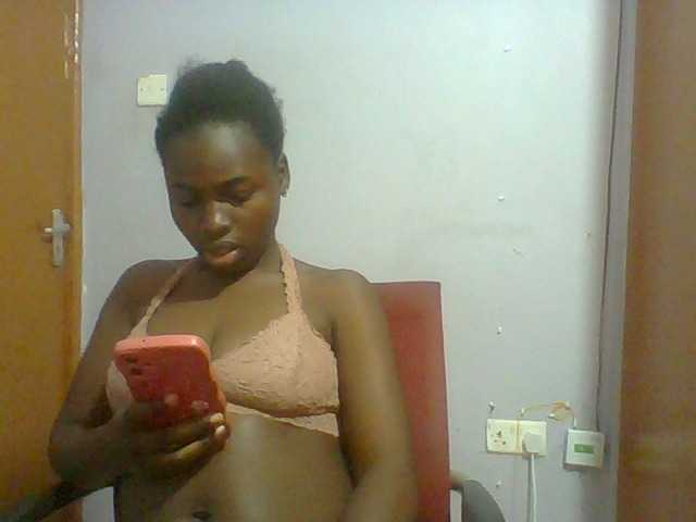 Sexie-ass live cam on BongaCams