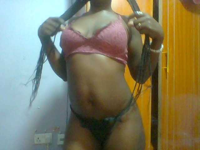 Sexie-ass live cam on BongaCams