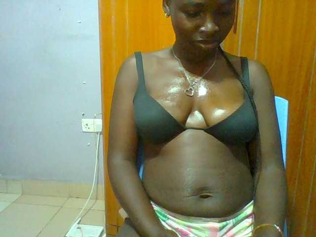 Sexie-ass live cam on BongaCams