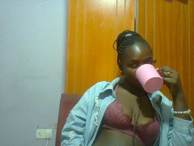 Sexie-ass live cam on BongaCams