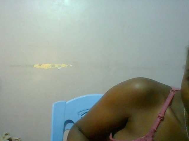 Sexie-ass live cam on BongaCams