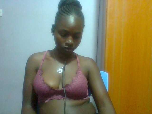 Sexie-ass live cam on BongaCams