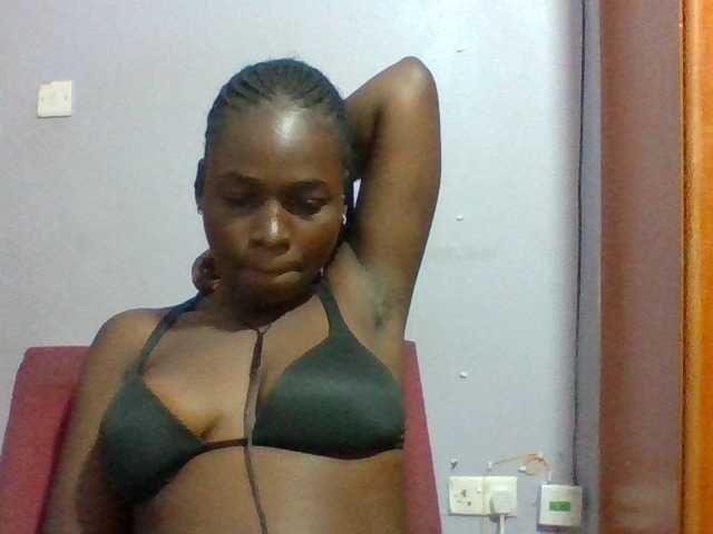 Sexie-ass live cam on BongaCams
