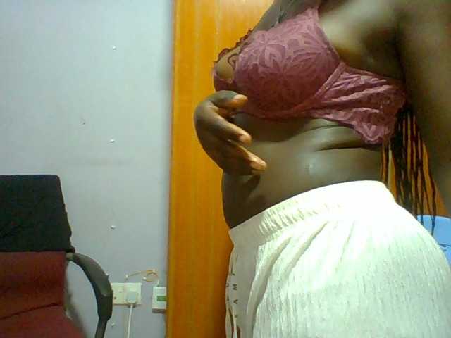 Sexie-ass live cam on BongaCams