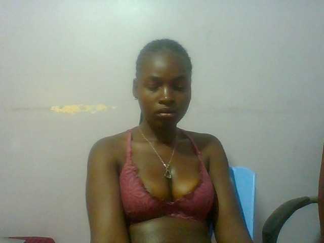 Sexie-ass live cam on BongaCams