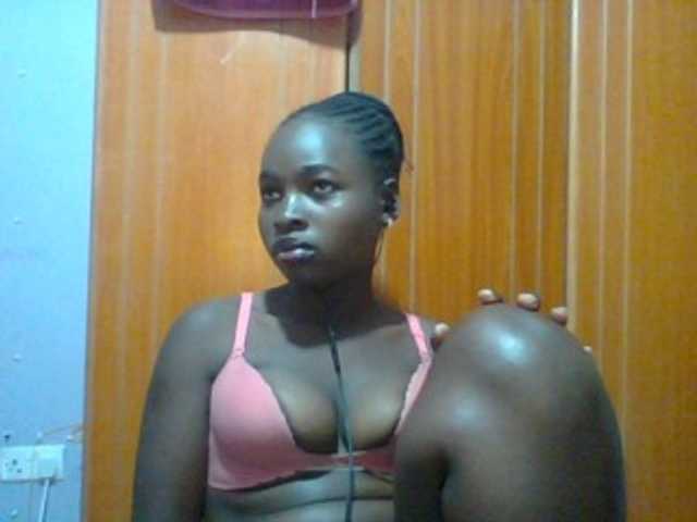 Sexie-ass live cam on BongaCams