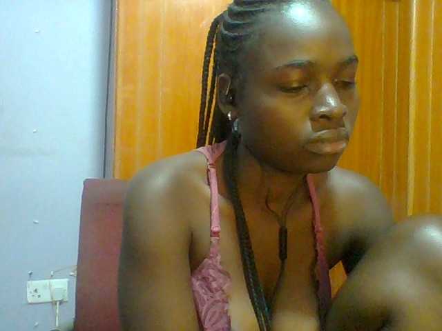 Sexie-ass live cam on BongaCams