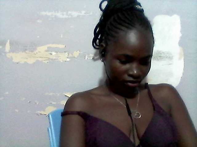 Sexie-ass live cam on BongaCams