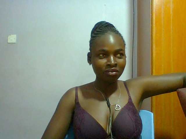Sexie-ass live cam on BongaCams