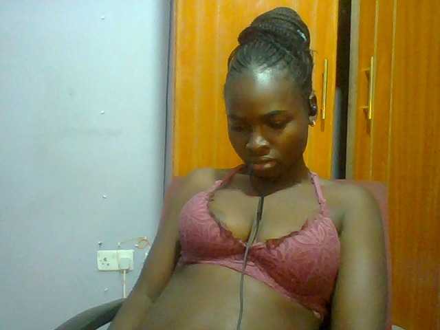Sexie-ass live cam on BongaCams
