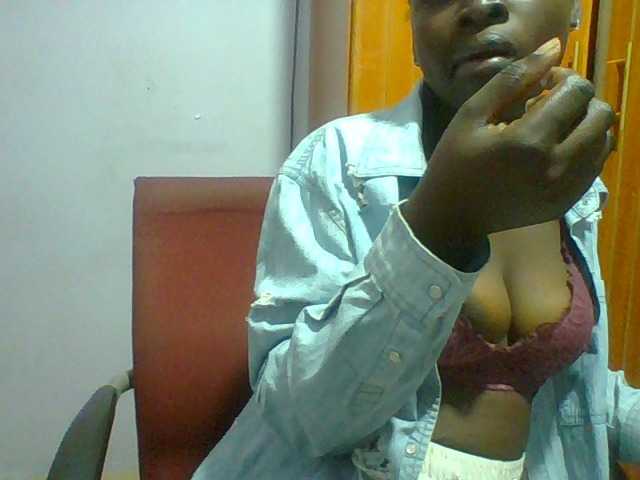 Sexie-ass live cam on BongaCams