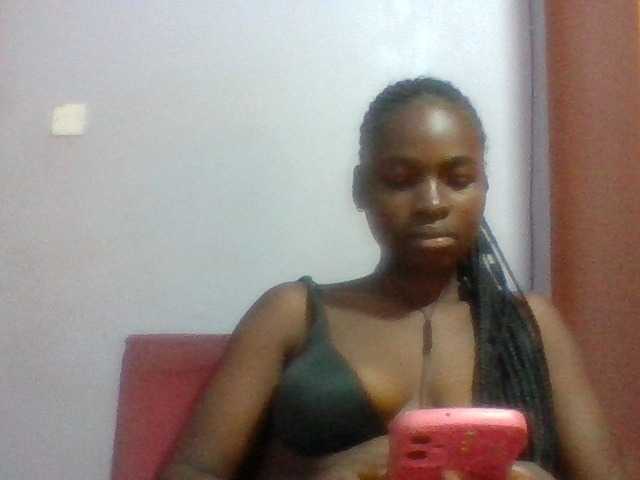 Sexie-ass live cam on BongaCams