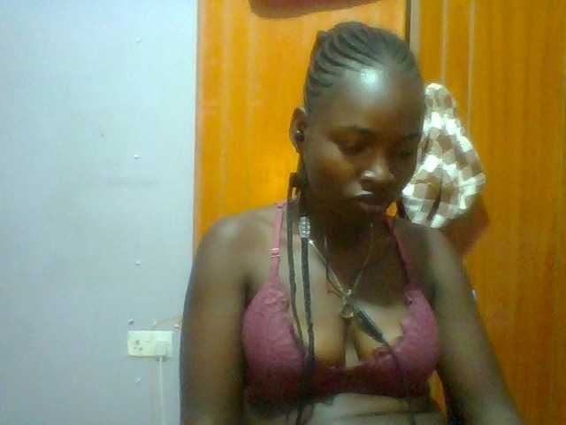 Sexie-ass live cam on BongaCams