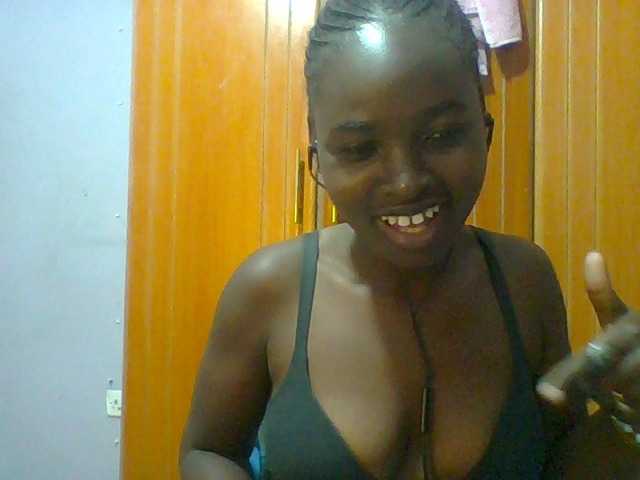 Sexie-ass live cam on BongaCams