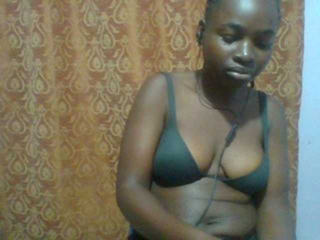 Sexie-ass live cam on BongaCams