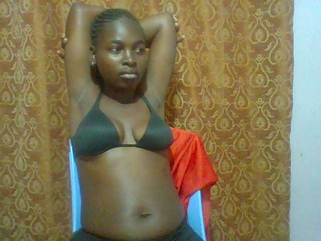 Sexie-ass live cam on BongaCams