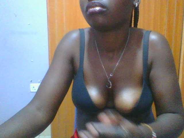 Sexie-ass live cam on BongaCams