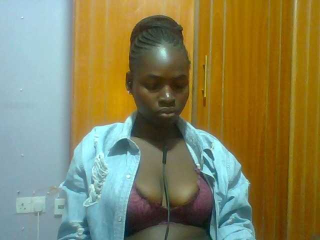 Sexie-ass live cam on BongaCams