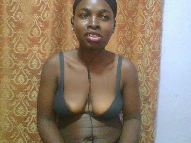 Sexie-ass live cam on BongaCams